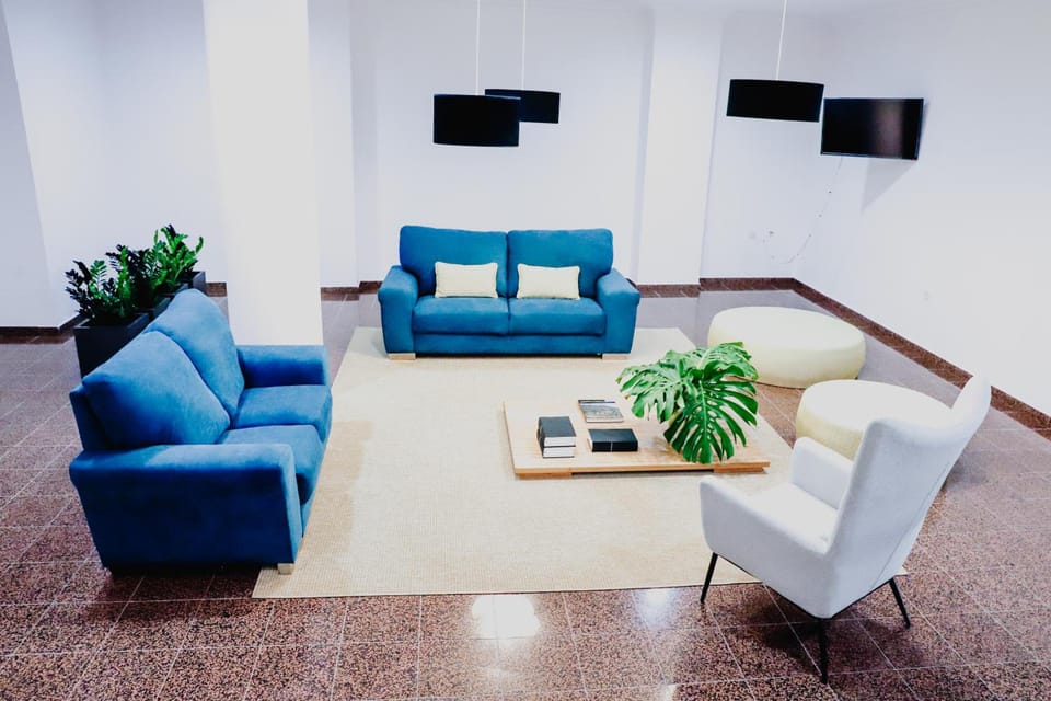 Shared lounge/TV area