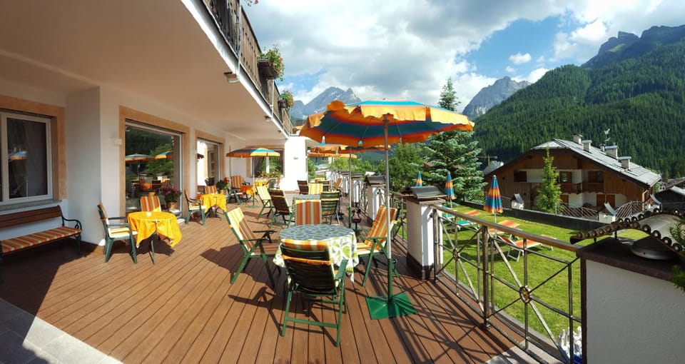 Hotel Cesa Tyrol Hotel in Canazei