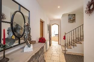Lily of the Valley Villa near St Paul de Vence Hotel in Roquefort-les-Pins