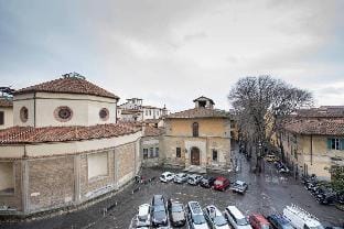 Brunelleschi Apartment Hotel in Florence