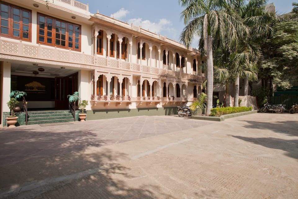 Hotel Ranthambore Regency Hotel in Rajasthan