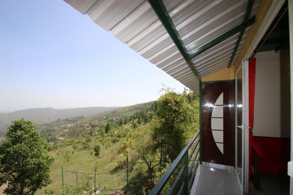 Nest and Hives Hotel in Uttarakhand