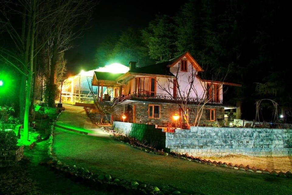 TreeHouse Chail Villas, Chail Hotel in Himachal Pradesh