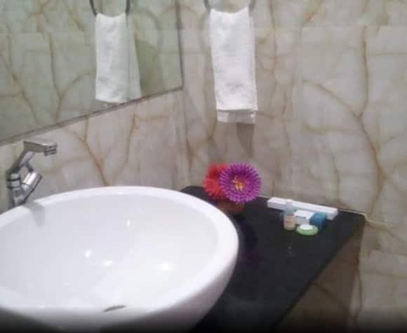 Kamal Paradise Hotel in Maharashtra