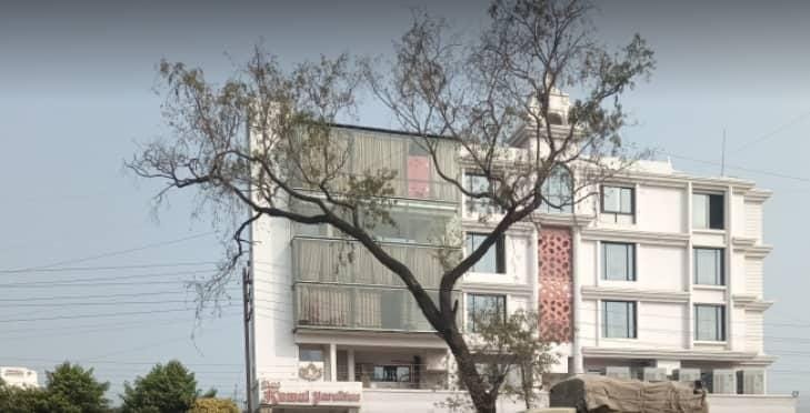 Kamal Paradise Hotel in Maharashtra