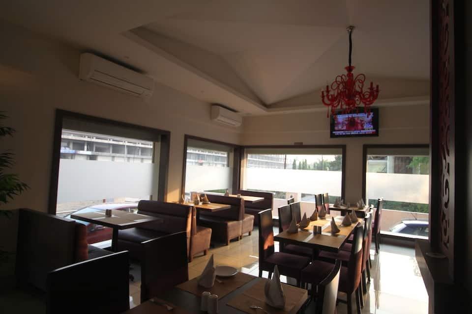 Hotel The Executive Inn Hotel in Maharashtra