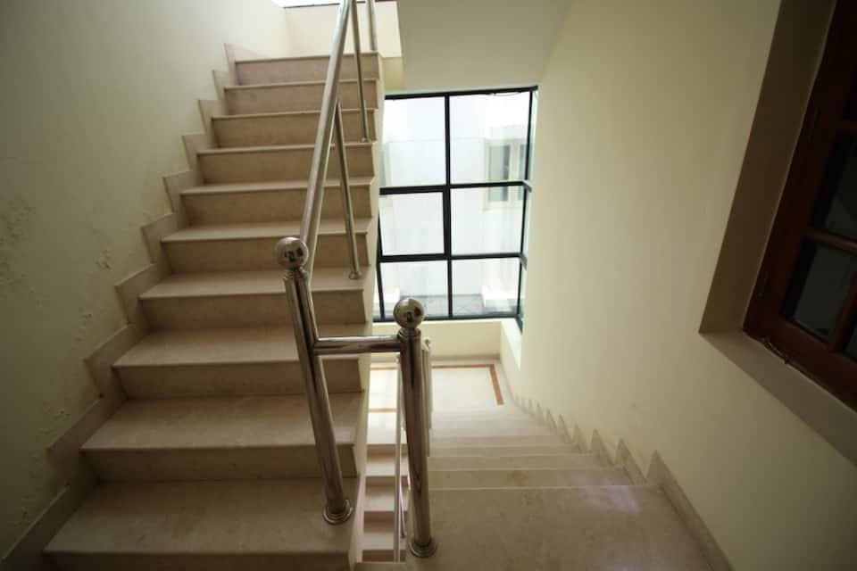 Falcon Suites Shantinagar Hotel in Bengaluru