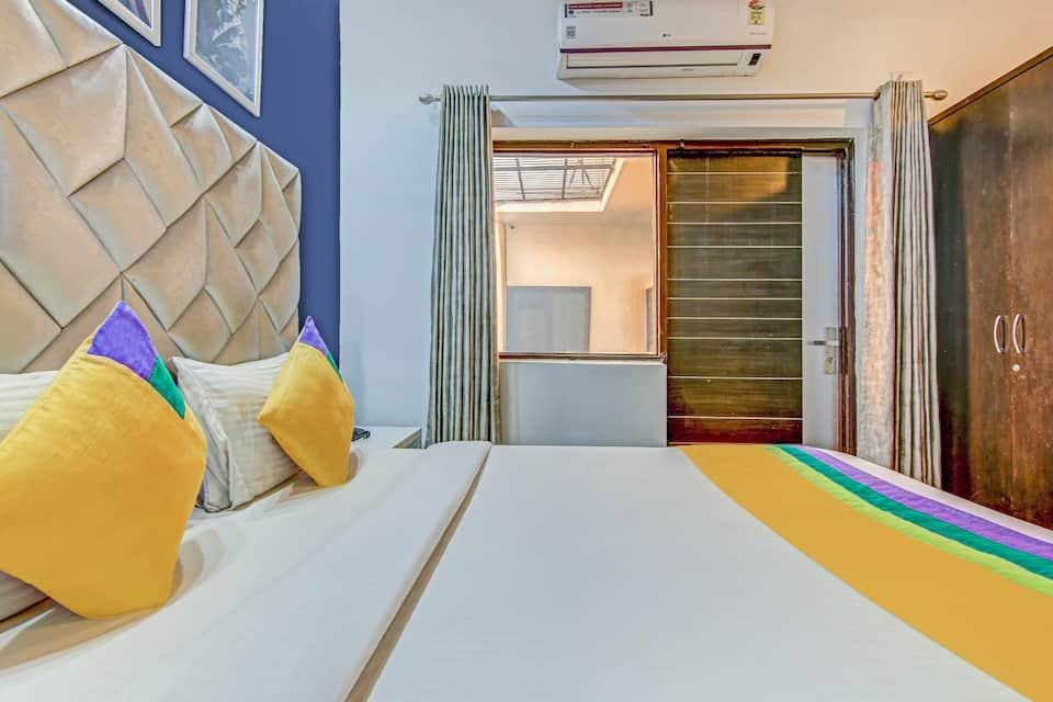 Itsy Hotels Golden Vista Near Noida City Centre Hotel in Noida