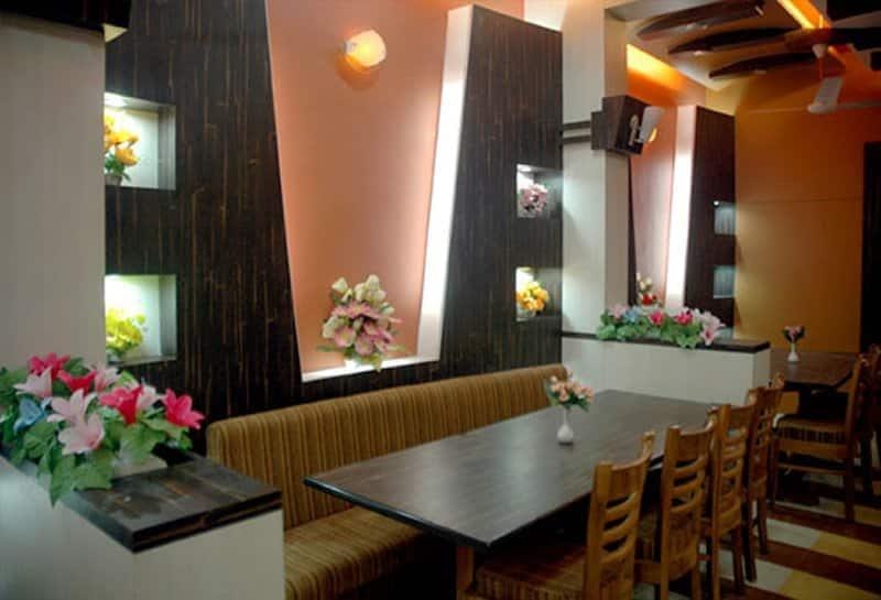 Hotel Avenue Plaza Hotel in Gujarat