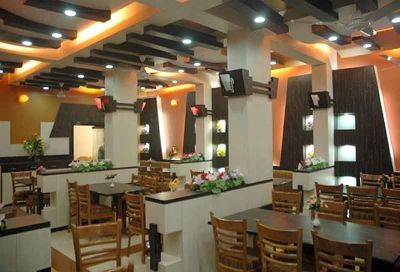 Hotel Avenue Plaza Hotel in Gujarat