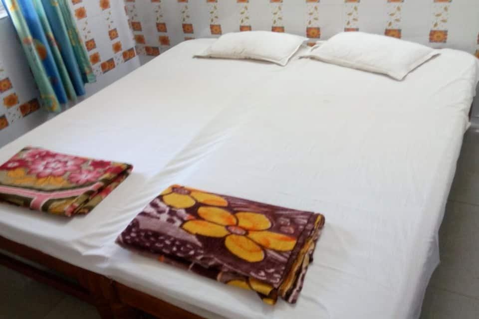 Kamath Lodge Hotel in Karnataka