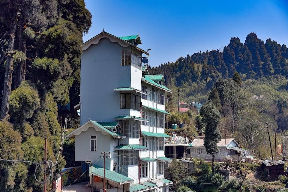 Anutri Hill Resort Hotel in Darjeeling