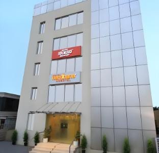 La Sara Hometel Hotel in Bengaluru