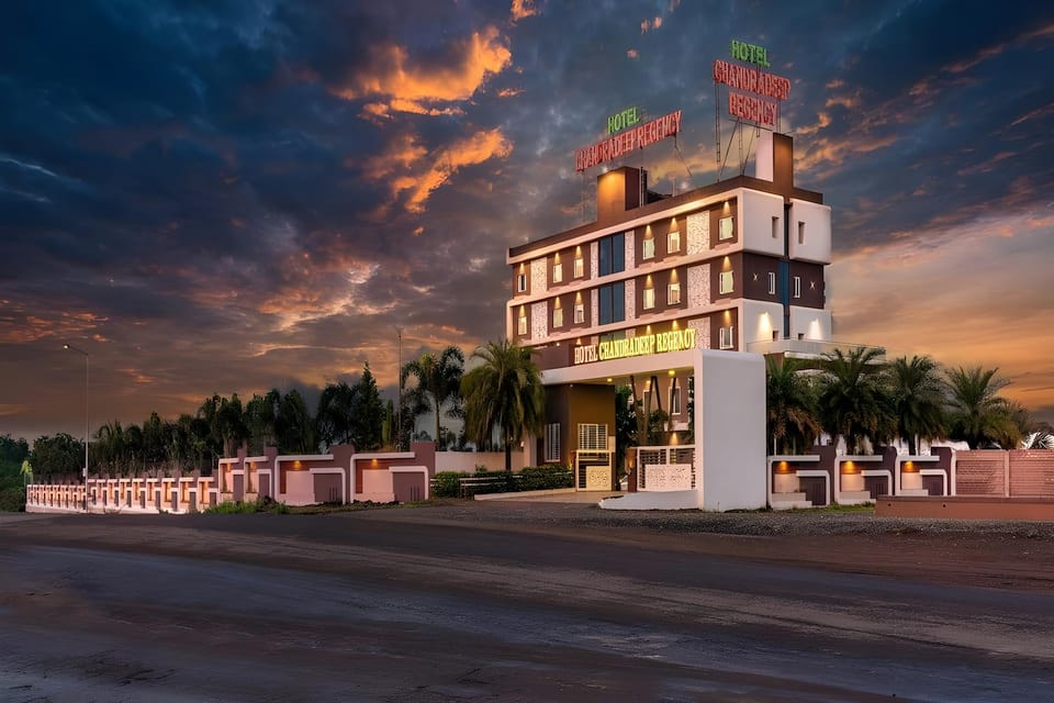 Hotel Chandradeep Regency Hotel in Maharashtra