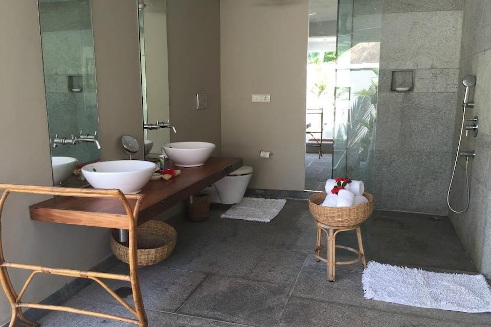 Neeleshwar Hermitage Hotel in Kerala