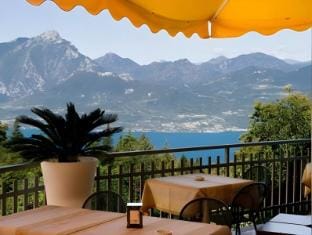 Hotel Costabella Hotel in San Zeno di Montagna