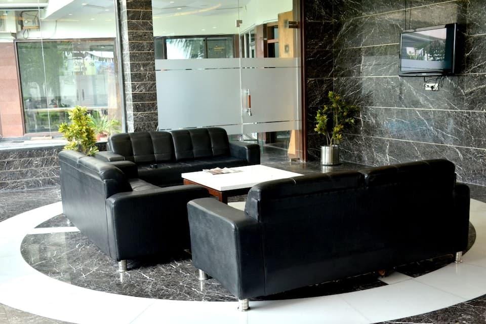 Hotel Palm Galaxy Hotel in Uttar Pradesh
