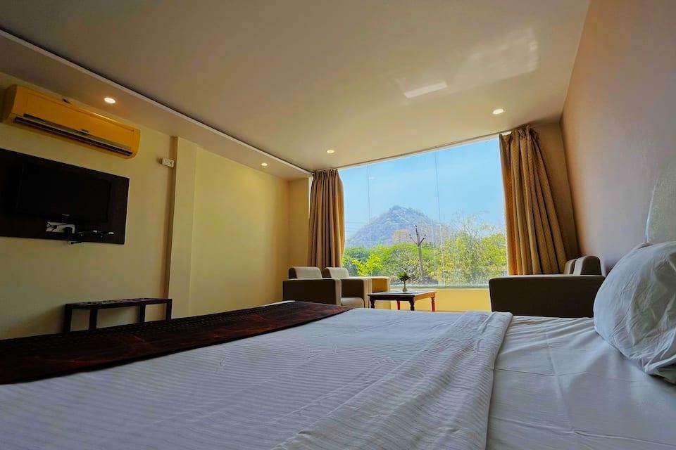 MPT Surbahar Hotel in Uttar Pradesh