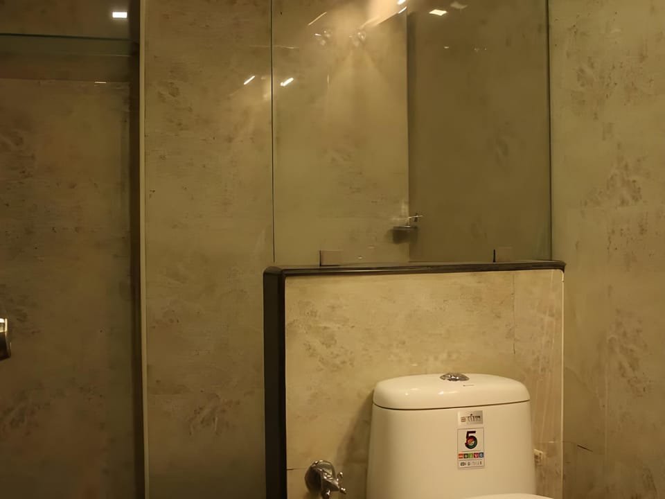 Hotel Grand Gaayatris Hotel in Chennai