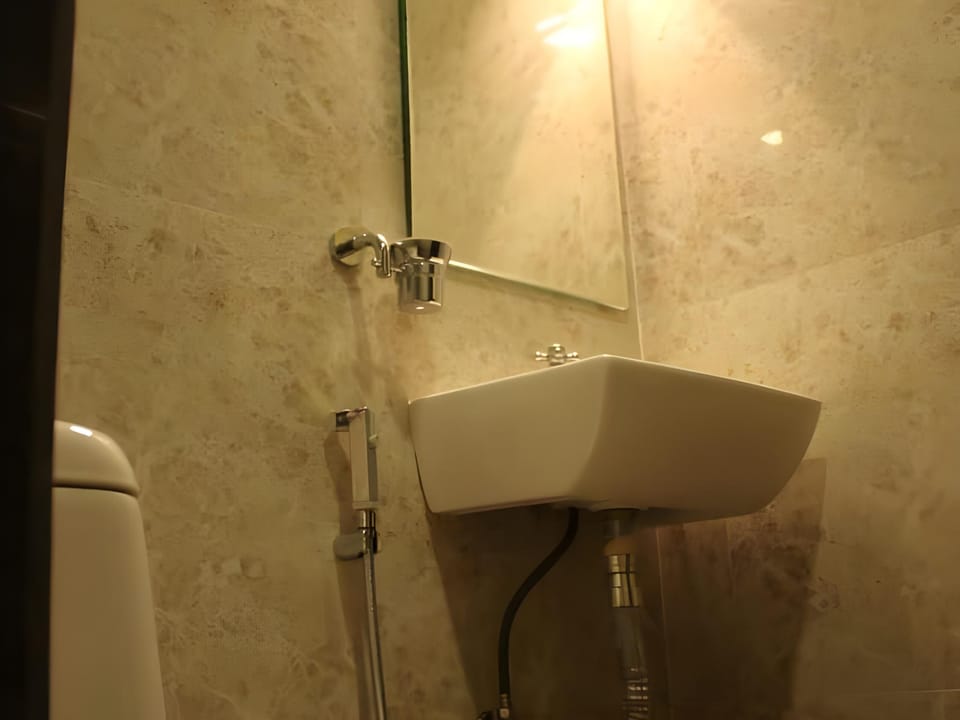 Hotel Grand Gaayatris Hotel in Chennai