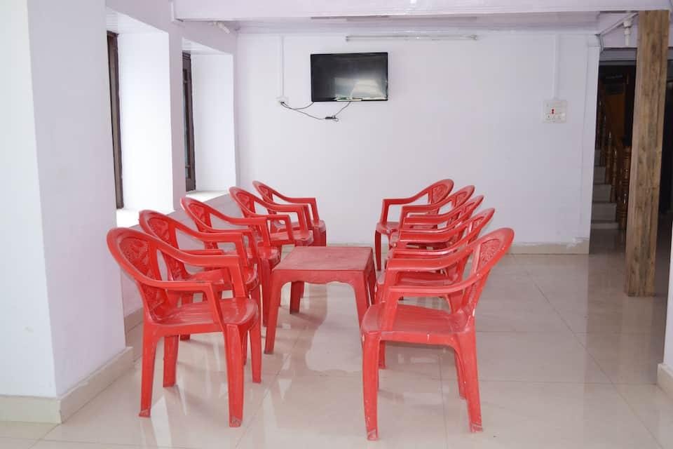 Kashmir House Hotel in Punjab