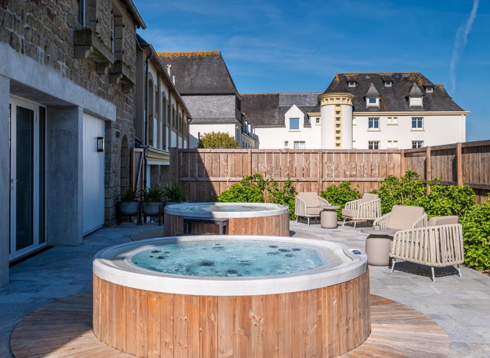 Hotel de la Plage Hotel in Finistere