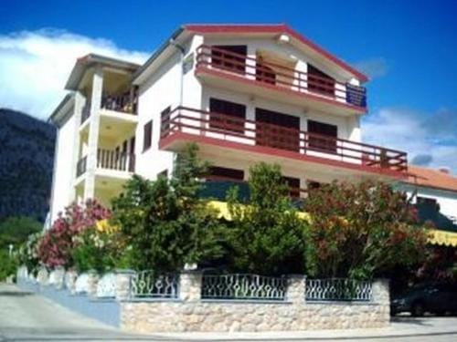 Rooms in Starigrad-Paklenica with terrace, air conditioning, WiFi 627-6 Hotel in Zadar County