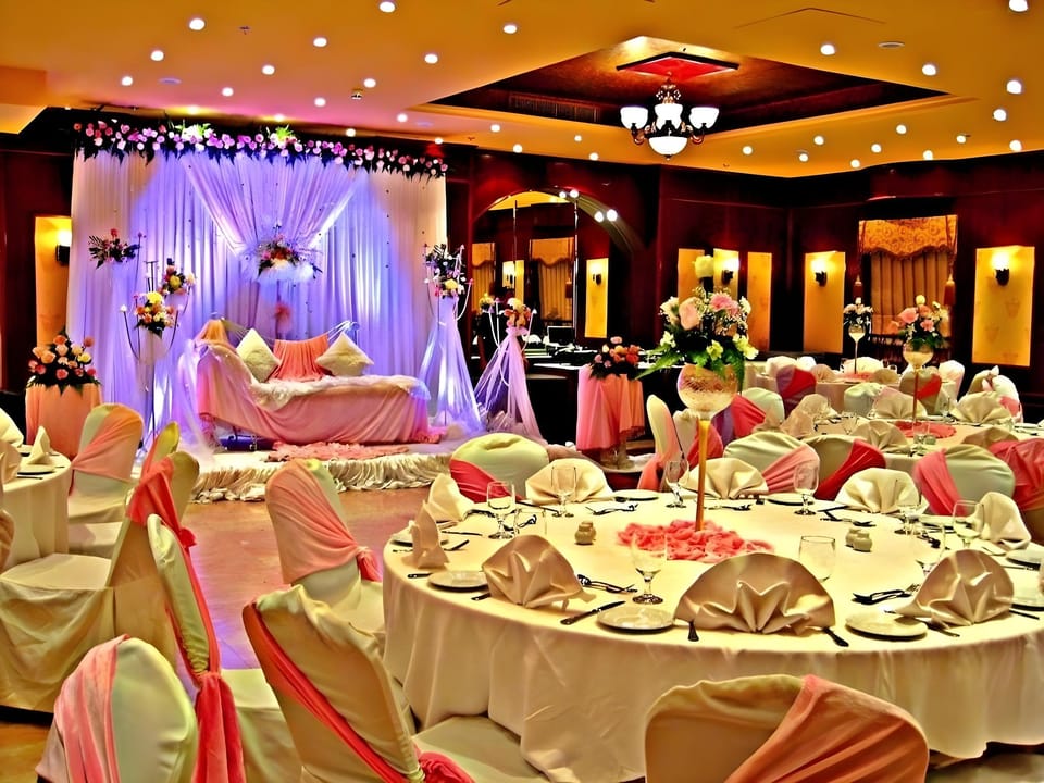 Royal Concorde Hotel &Suite Apartment hotel in Dubai