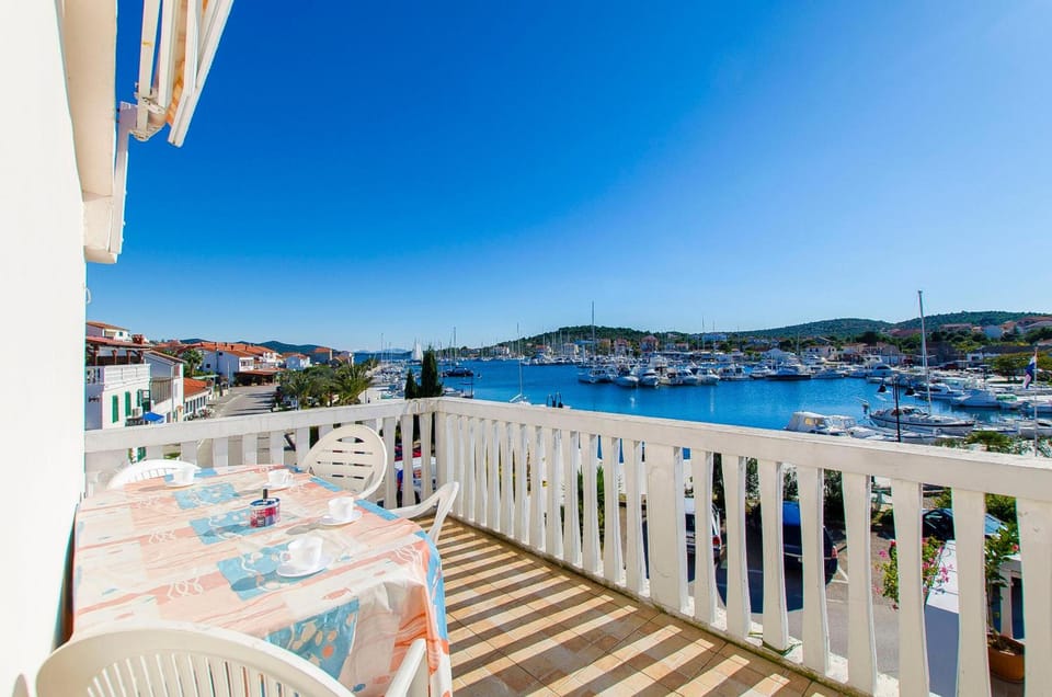 Apartments Ivanka Hotel in Tisno