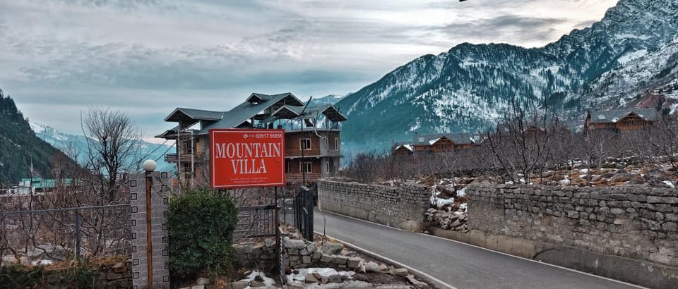 Mountain villa Hotel in Himachal Pradesh