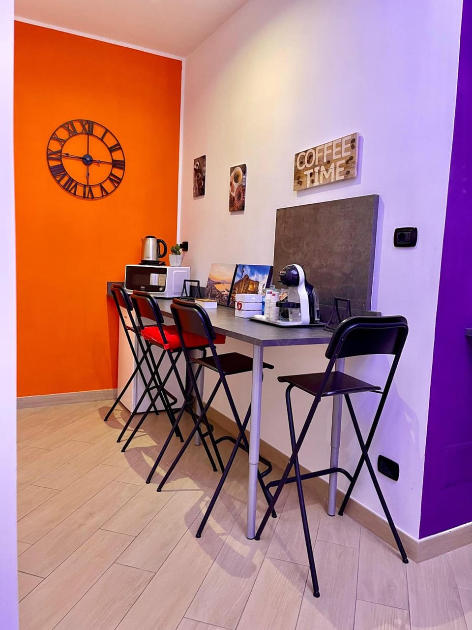 Arthea Guest House Hotel in Naples