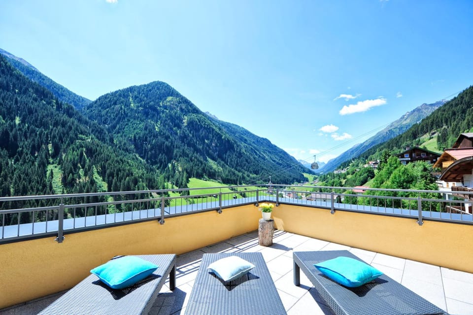 Hotel Dorfstadl Hotel in Canton of Grisons