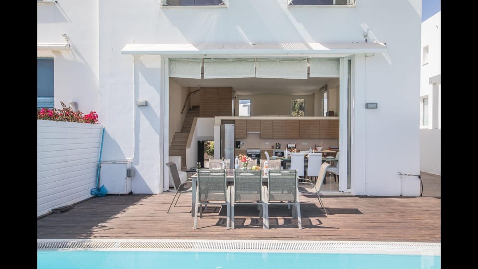 Protaras Holiday Villa Nv20 Resort in Protaras