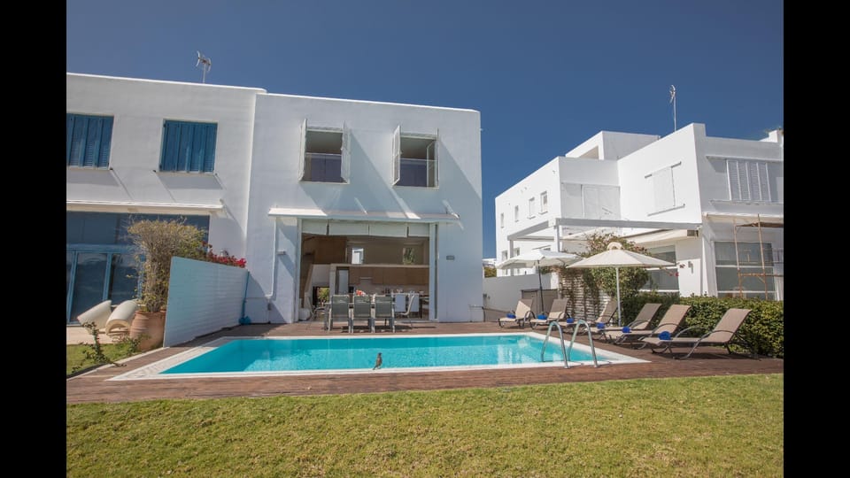 Protaras Holiday Villa Nv20 Resort in Protaras
