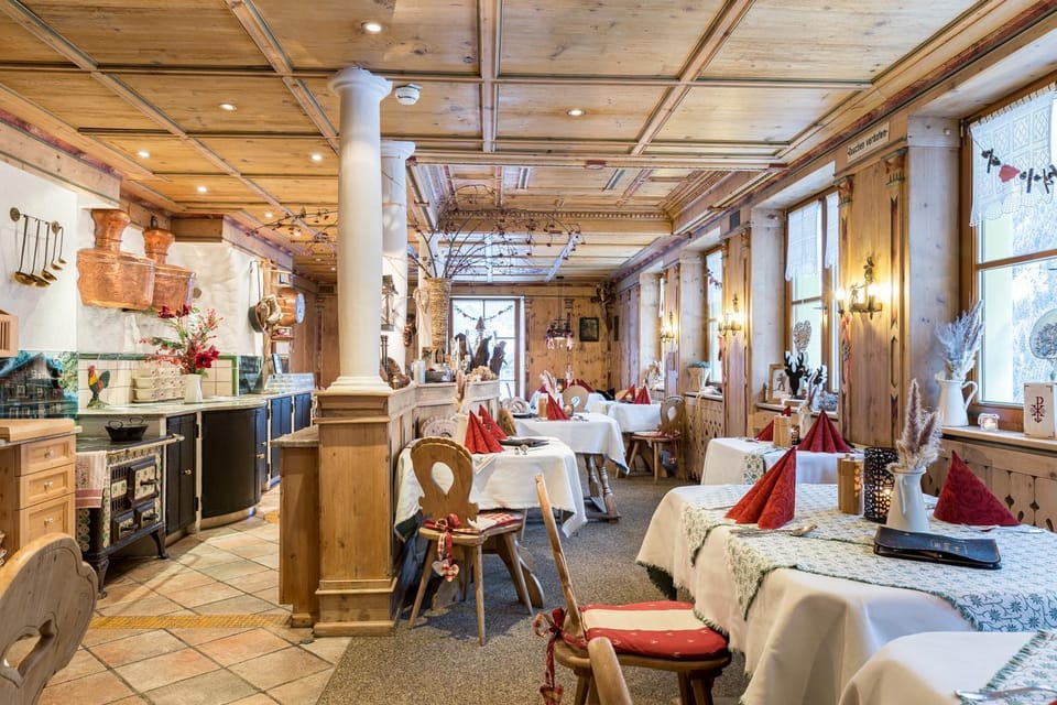 Hotel Edelweiß-Schlossl Hotel in Canton of Grisons