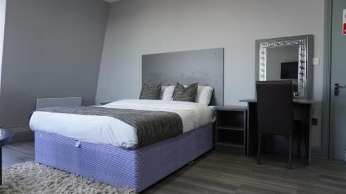 Roshni Hotel Hotel in Southall