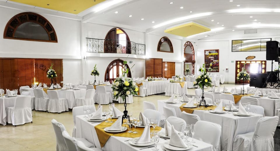 Banquet hall
