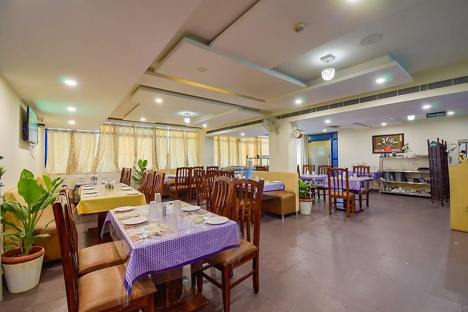 HOTEL RAINTR33 Hotel in Hyderabad