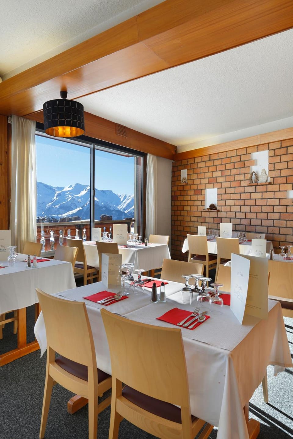 Hotel Eliova Le Chaix Hotel in Huez