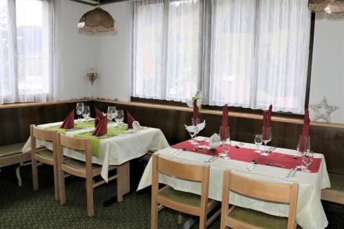 Hotel Pez Ault Hotel in Canton of Grisons
