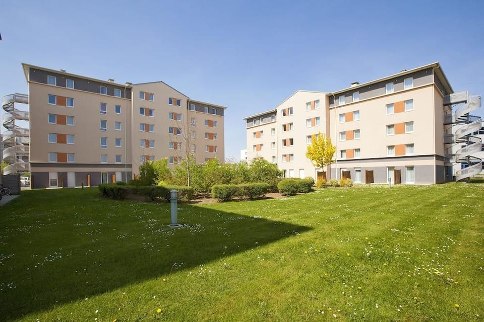 Séjours et Affaires Caen Le Clos Beaumois Hotel in Caen
