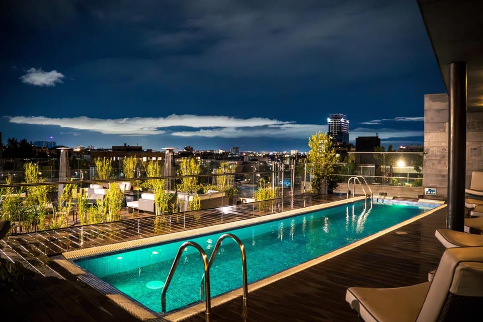 Swimming pool