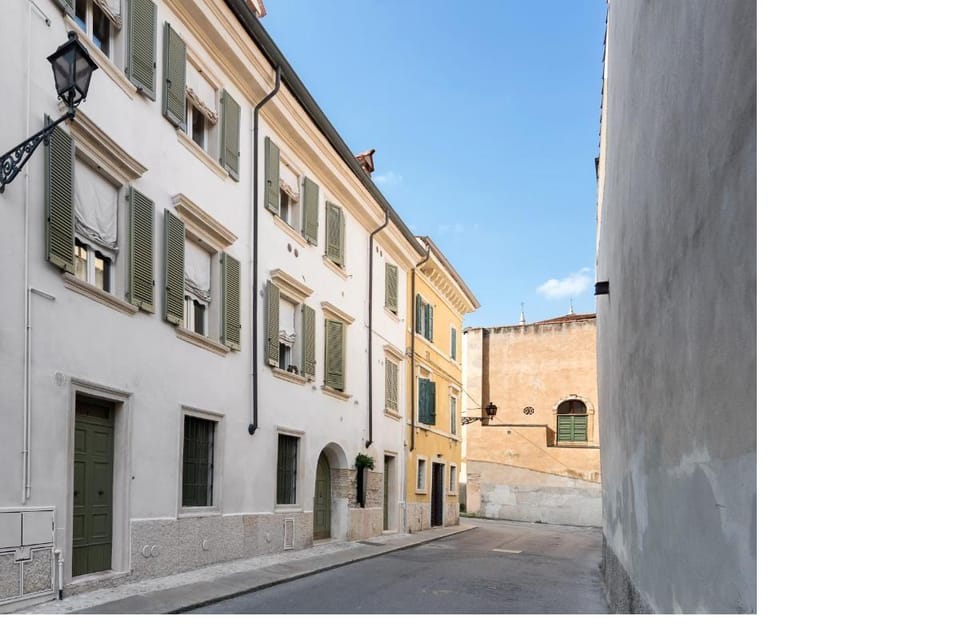 Il Vicolo Aparthotel Verona  Apartment hotel in Verona