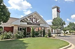The Champagne Lodge & Luxury Suites Hotel in Indiana