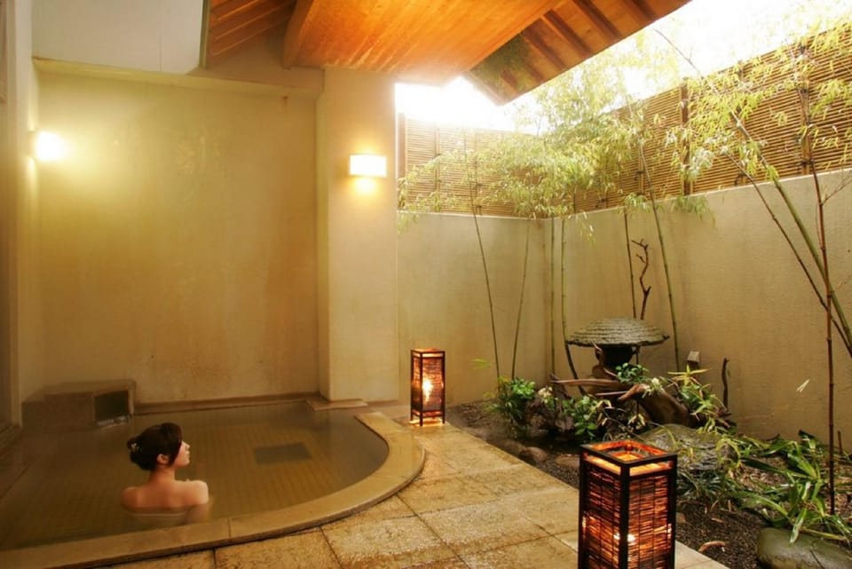 Open air bath