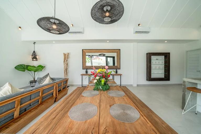 Villa Isyan: 3 Bedroom Villa in Canggu Hotel in North Kuta