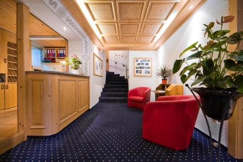 Hotel Sonnenhalde, Arosa Hotel in Arosa