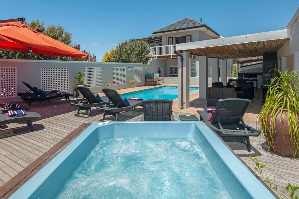 Hot tub