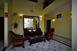 Singh Suites Hotel in Gurugram