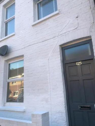 Smart London Townhouse Hotel in London Borough of Croydon